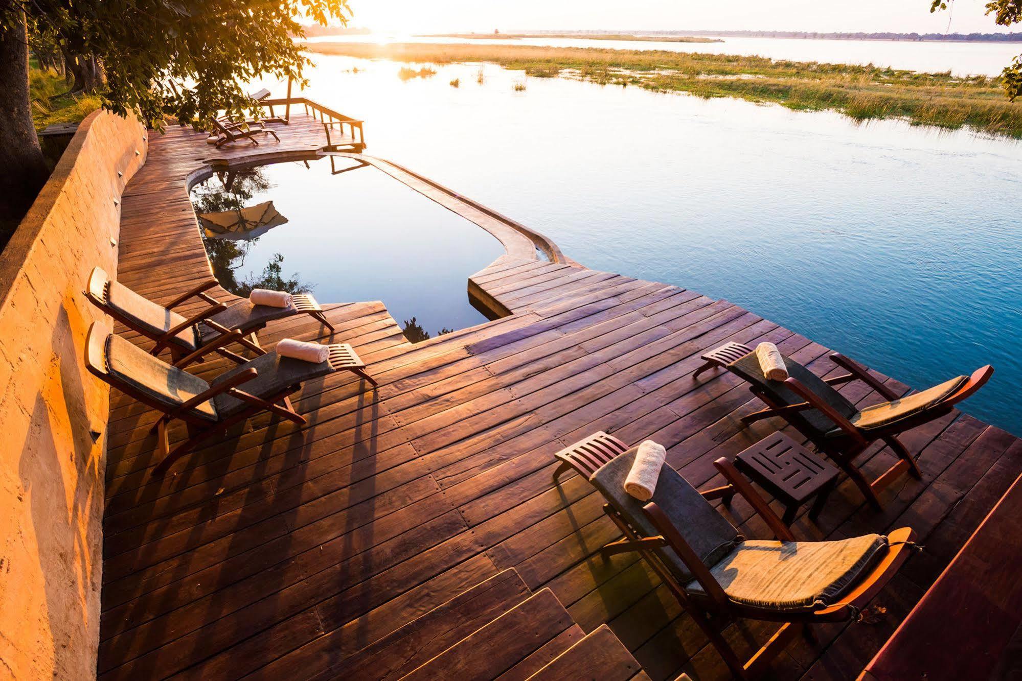 Royal Zambezi Lodge Mafuta Exterior foto